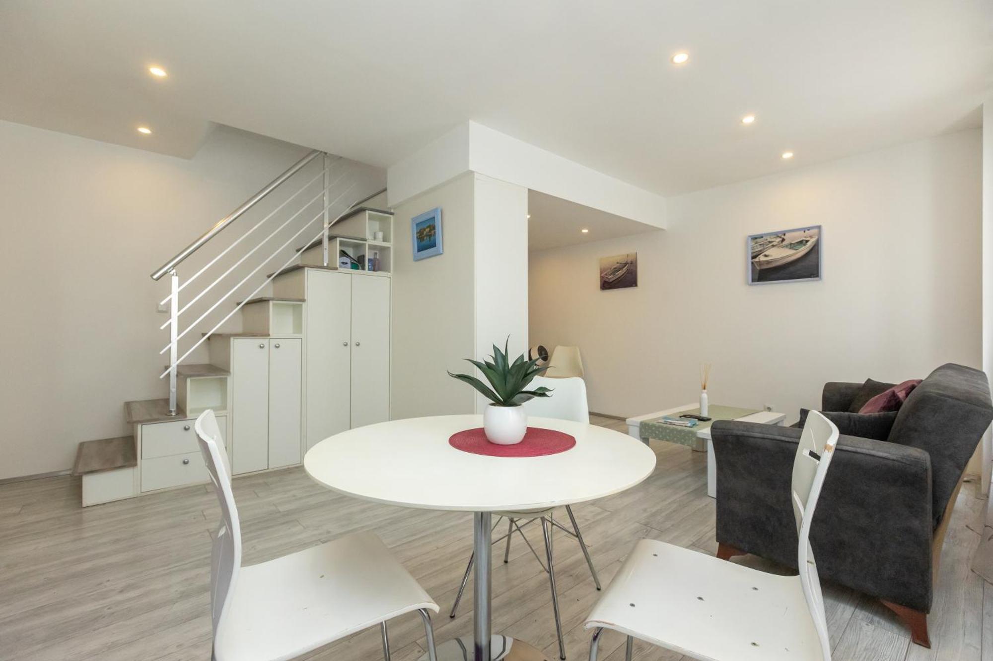 Alpha Loft 1Br Apartment In Center Zadar Luaran gambar